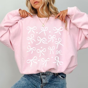 Bow Coquette Sweatshirt, Bow Minimalist Crewneck, Ribbon Sweatshirt, Aesthetic Trendy Pink Bow Sweatshirt, Coquette Shirt, Bow Crewneck Gift