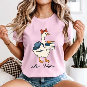 Camisa personalizada para professor, presente personalizado para professor, camiseta engraçada para professor, primeiro dia de aula, volta às aulas, cores confortáveis