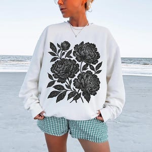 Vintage Linocut Flower Shirt Block Print Peonies Tshirt Ranunculus Woodcut Stamp Tee Cottagecore Boho Botanical Shirt Cotton Sweatshirt Boho