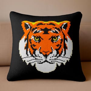 Fierce Tiger Kissen Strickmuster - PDF-Diagramm und Reihe für Reihe geschriebene Anweisungen