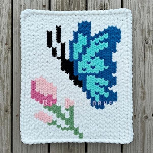 Butterfly Finger Knitting Pattern - Hand Knit Chunky Blanket - Colorwork motif - PDF file