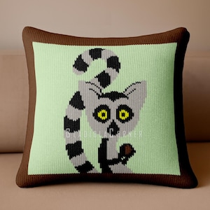 Lemur Pillow Knitting Pattern - square cushion cover 45 cm (18 in) - dk yarn