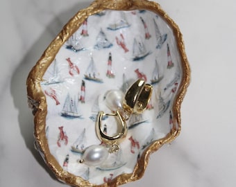 New England summer oyster shell ring dish