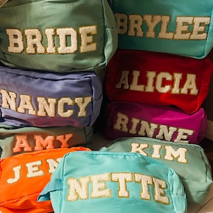 Preppy Pouch Personalisierte Tasche - Individuelle Namenstasche. Gastgeschenke für Hochzeitsfeier. Geschenke für sie. Mädchen Gastgeschenk. Preppy Beutel für Dich!