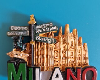 Magnete Frigorifero 3D Svizzera In Resina – Souvenir Da Viaggio Fatto A Mano – Cioccolato Svizzero – 4 X 7,5 Cm