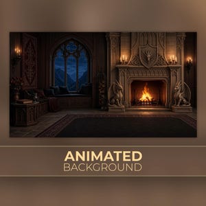 Puede incluir: Una chimenea de piedra con fuego encendido, flanqueada por dos estatuas de dragón, con un escudo con un emblema de dragón sobre la repisa. La habitación incluye una ventana con vista a las montañas de noche, velas y el texto ANIMATED BACKGROUND.