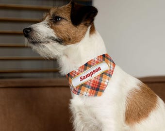 Dog Fall Fashion: Customizable Text Plaid Pet Bandana Collar