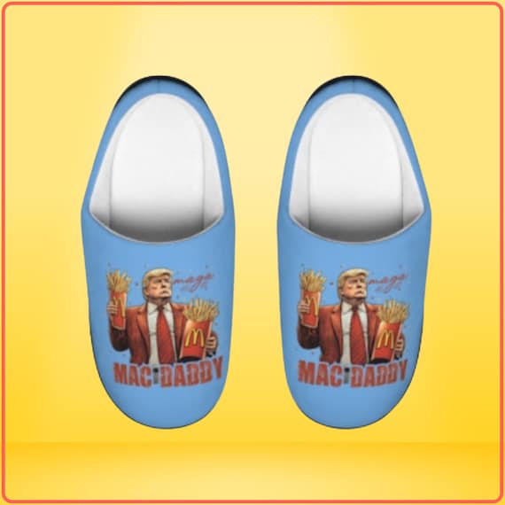 Blue-MAC Daddy Trump with Fries Men's Slippers, Cozy Holiday Gift Footwear, Sizes 7-14, Festive Slip-ons for Men, Anti-slip Indoor Shoes
