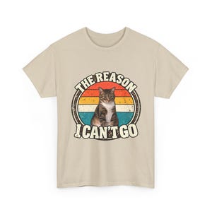 Camiseta personalizada com foto do seu pet | Camiseta personalizada para cachorro ou gato | Camiseta retrô "O motivo pelo qual não posso ir" | Presente divertido para amantes de animais imagem 5