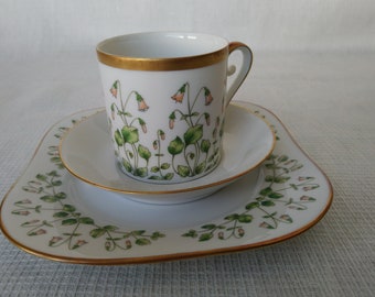 Swedish vintage 1960s high-quality Hackefors porcelain fabric white ciffee-cup with plates