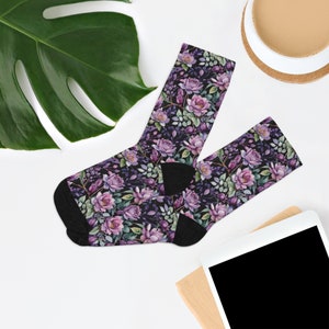Mens Style Formal Wear - Chic Purple Floral Socks for Stylish Outfits, Ideal Anniversary Gift for Husband