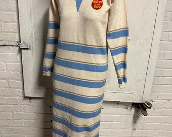 Vintage knitted dress / 1970's dress / Long sweater / knitted dress