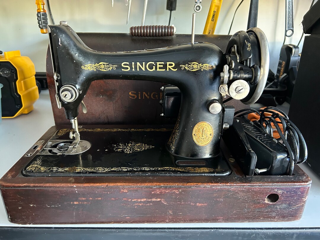 1925 Singer Sewing Machine Model 99 Etsy