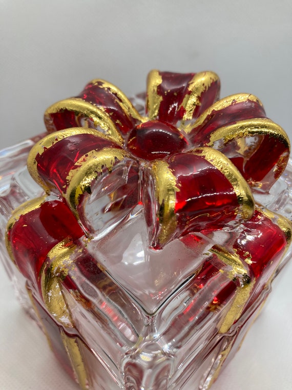 Vintage Hand-painted Glass Bow Box: A Unique and … - image 1