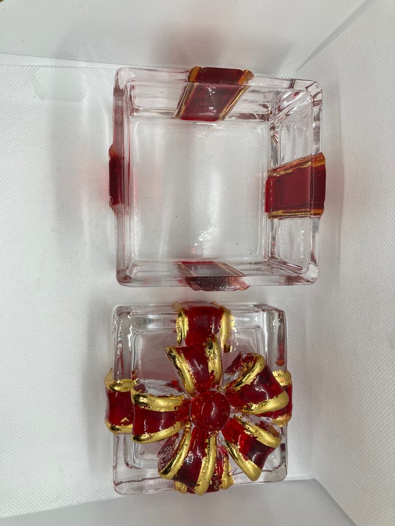 Vintage Hand-painted Glass Bow Box: A Unique and … - image 4