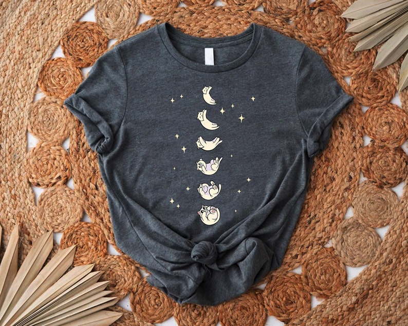 Cat Moon Phases Shirt, Lunar Cycle Cat Tshirt, Gift For Cat Owner, Cat Lover Gift, Cat Mom Shirt, Mothers Day Gift, Celestial Cat Tshirt bild 3