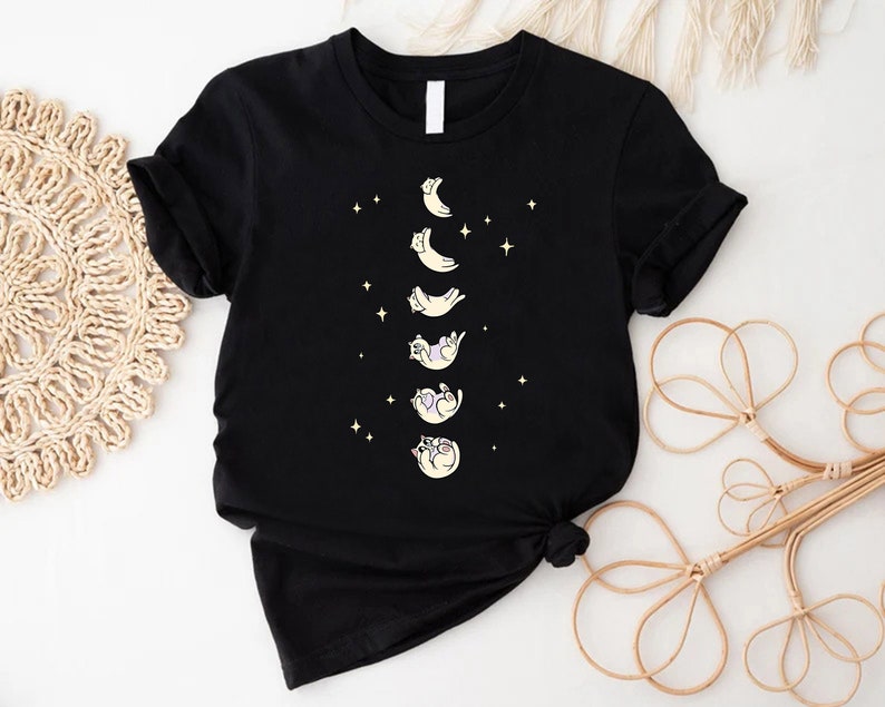 Cat Moon Phases Shirt, Lunar Cycle Cat Tshirt, Gift For Cat Owner, Cat Lover Gift, Cat Mom Shirt, Mothers Day Gift, Celestial Cat Tshirt bild 1