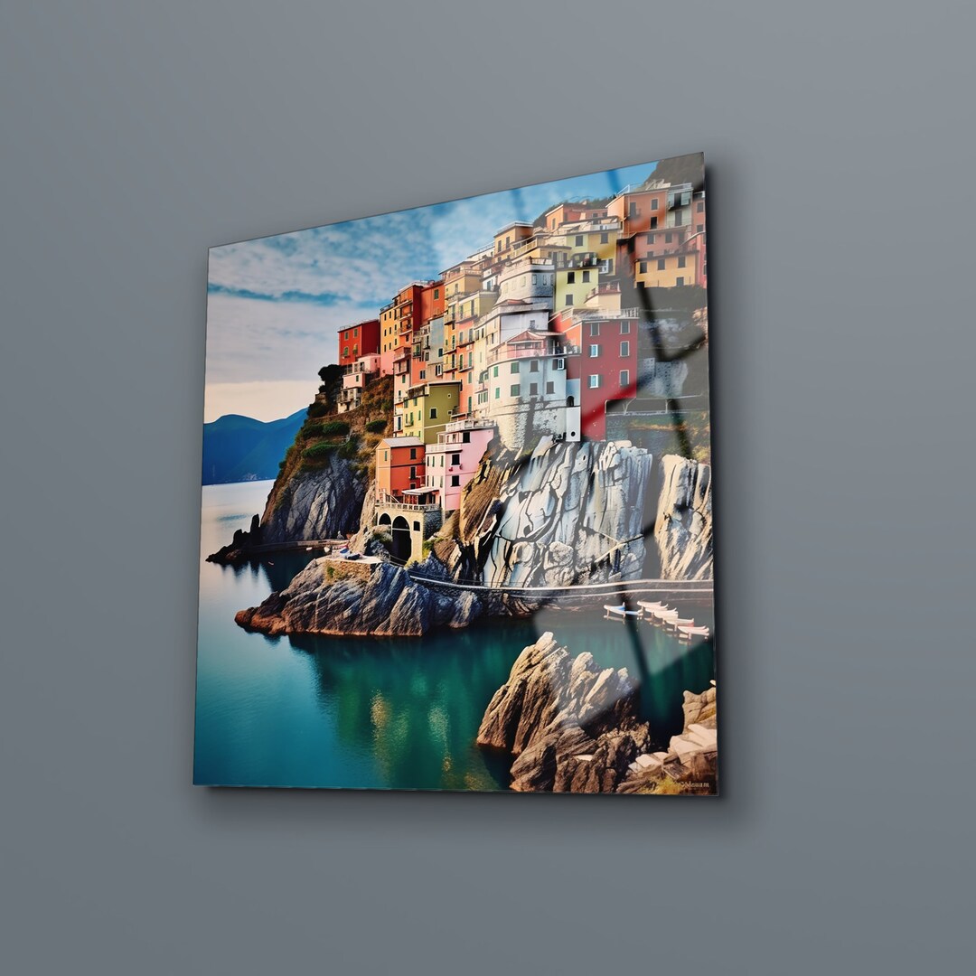 強化ガラス風景ウォールアート：鮮やかな海岸の村のプリント - Etsy 日本