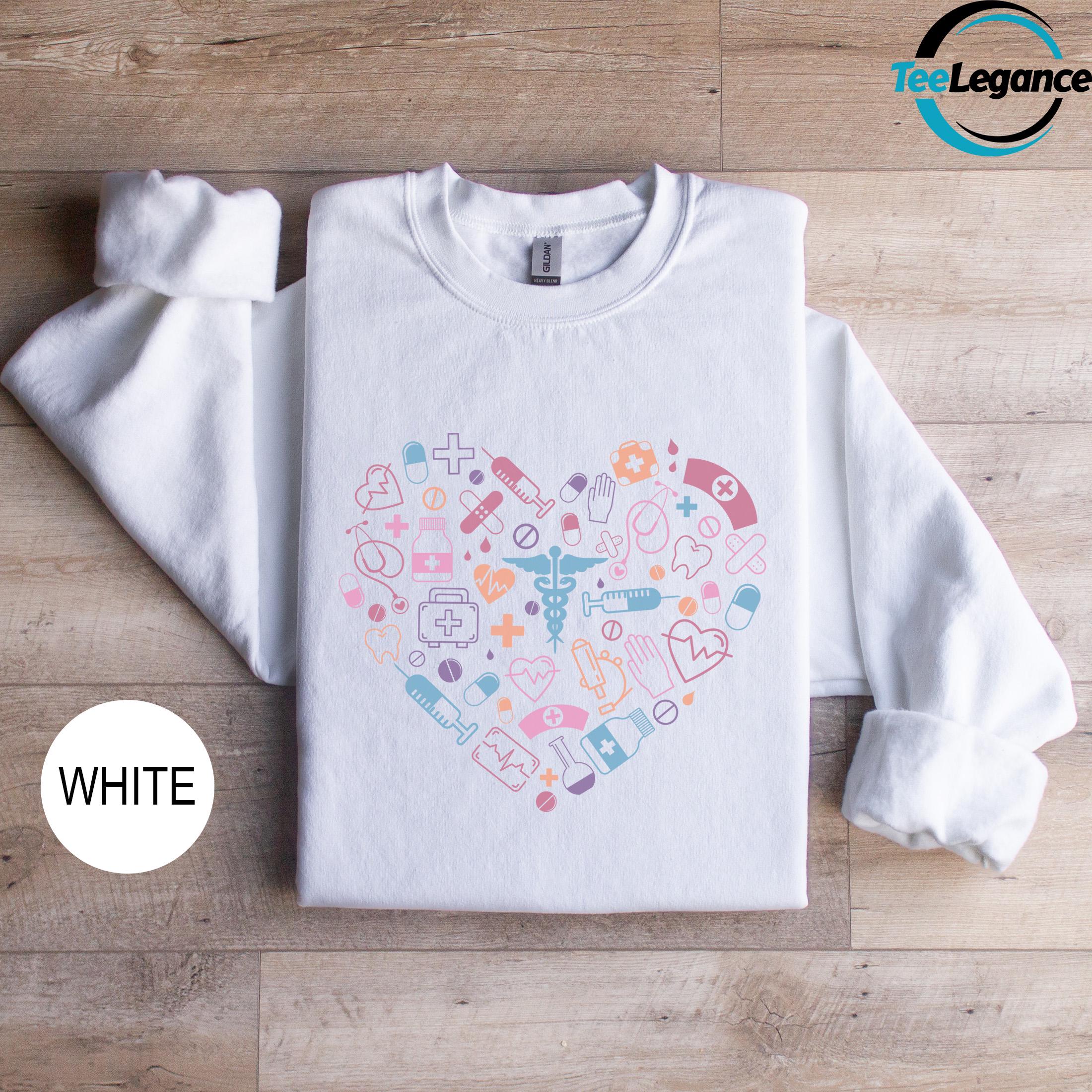 Cute Medical Icon Pattern Sweatshirt, Healthcare Professionals Graphic Sweatshirt, Medical Themed Heart Design Hoodie