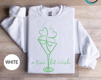 A Tini Bit Irish Sweatshirt, St Patrick's Sweatshirt, Shamrock Hoodie, Lucky Sweatshirt, Irish Hoodie, Cute Green Shamrock Kids Sweatshirt