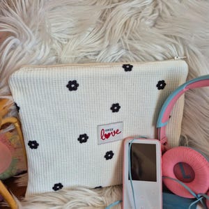 pochette cartable livre enfant rangement médicament