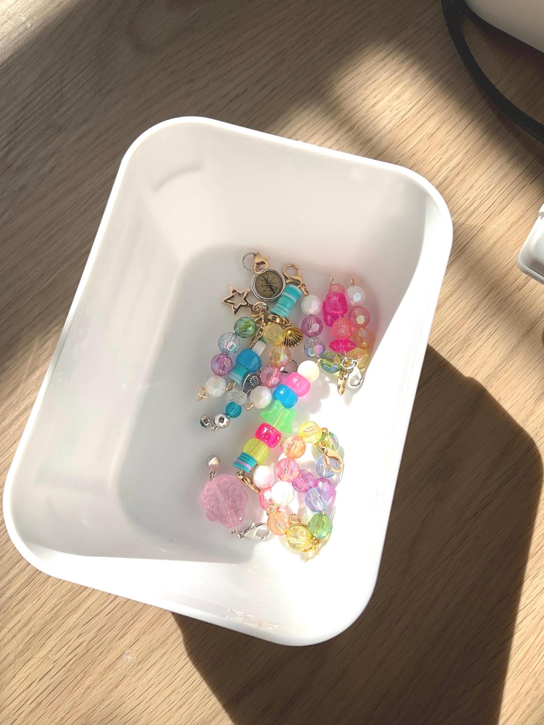Lot de 40 mini-carrés de breloques verts prédécoupés de 2,5 po. - Lot