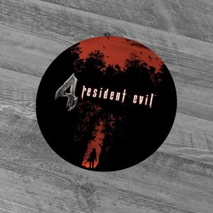 Anpassade Resident Evil och Dino Crisis 3 i runda skräckklistermärken - Lady Dimitrescu, Ada Wong, Utbrott, Revelations, By, Biohazard Resident Evil 4 PAL