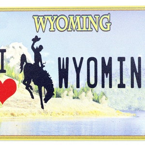 Wyoming License Plate Fridge Collector&#39;s Souvenir Magnet 2.5&quot; X 3.5
