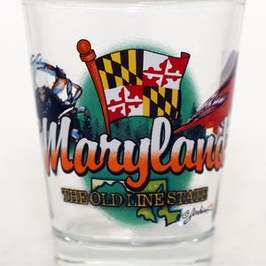 Vaso de chupito con elementos del estado de Maryland Old Line