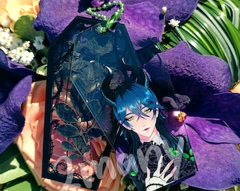 Dragon Prince - coffin keychain - dried flowers acrylic - black roses charm