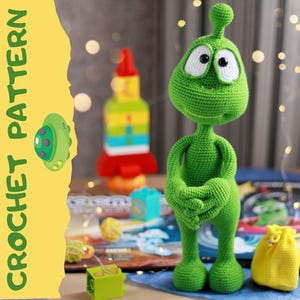 Crochet pattern alien / amigurumi alien / pattern in English and French