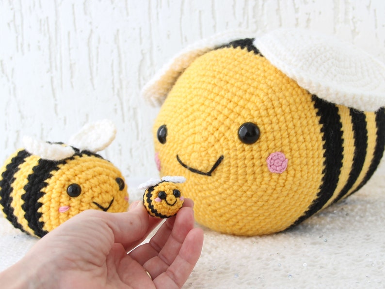 Crochet bee decor amigurumi Pattern Bumble bee image 8