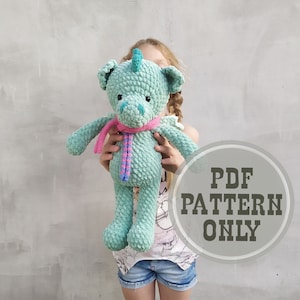 Amigurumi Drache MUSTER für Geburtstag oder Babyzimmer Dekoration. Drache Plüschtier als Geschenk zur Geburt oder als Geschenk zur Geburt