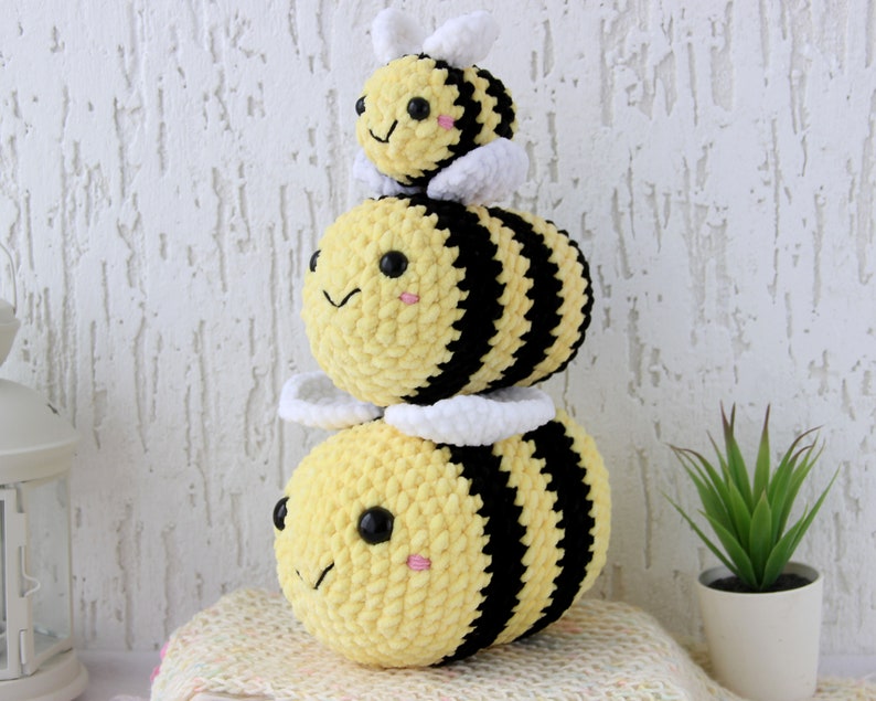 Crochet bee decor amigurumi Pattern Bumble bee image 6