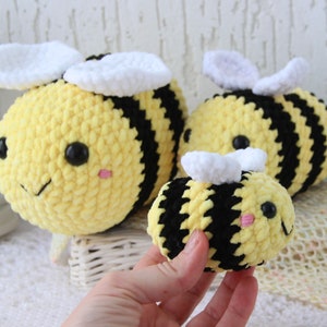 Crochet bee decor amigurumi Pattern Bumble bee image 4