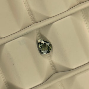 Außergewöhnlicher Saphir 0,46 ct vvs ungewärmt