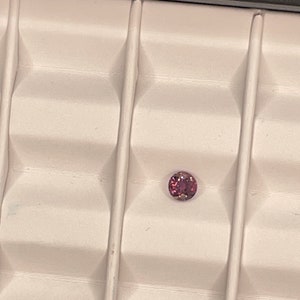 Außergewöhnlicher Saphir 0,50 ct vs