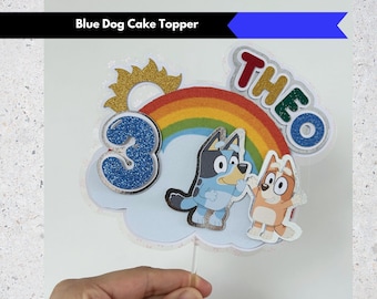 Adorno para pastel de cumpleaños de perro azul / Decoración para fiesta temática de dibujos animados / Set de perro azul hecho a mano / Fiesta de cumpleaños de Twoey / Nombre y edad personalizados / Arcoíris