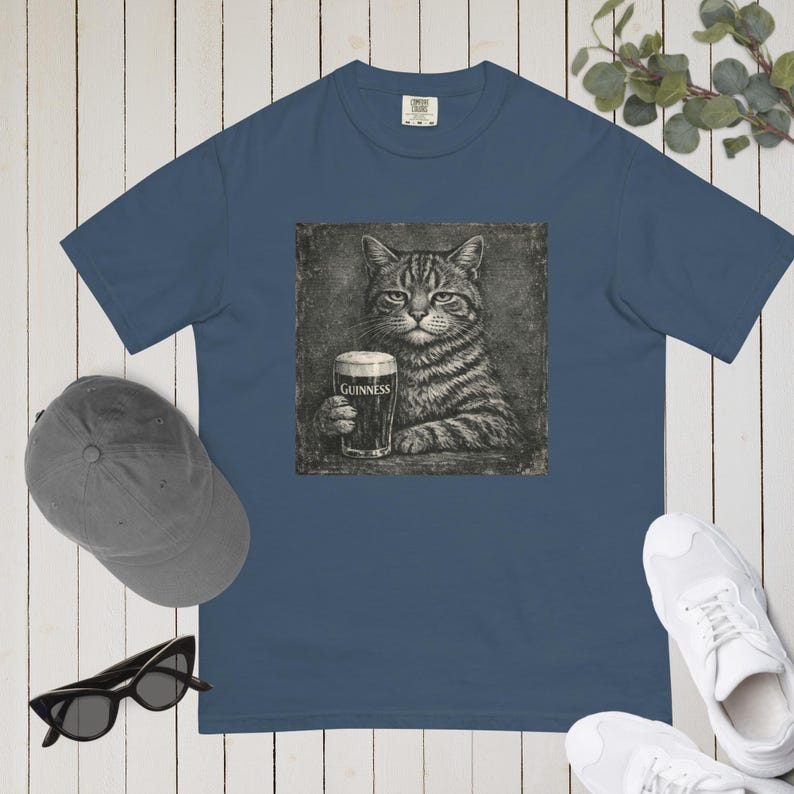 Cat Vintage Pub Shirt Comfort Colours Retro Cats Grunge Illustration Tee