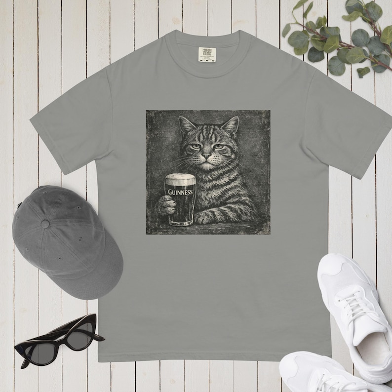 Cat Vintage Pub Shirt Comfort Colours Retro Cats Grunge Illustration Tee
