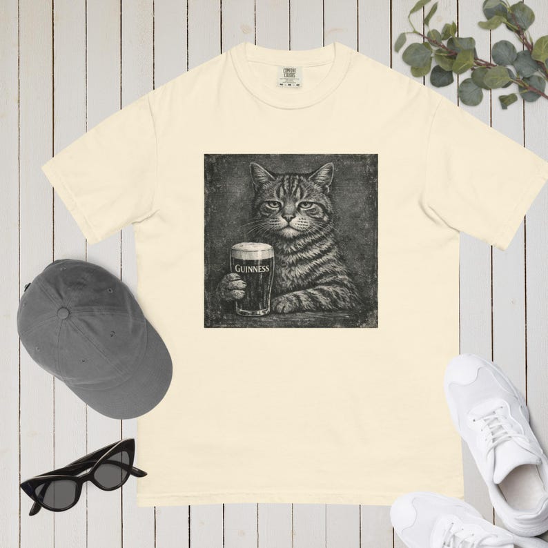 Cat Vintage Pub Shirt Comfort Colours Retro Cats Grunge Illustration Tee
