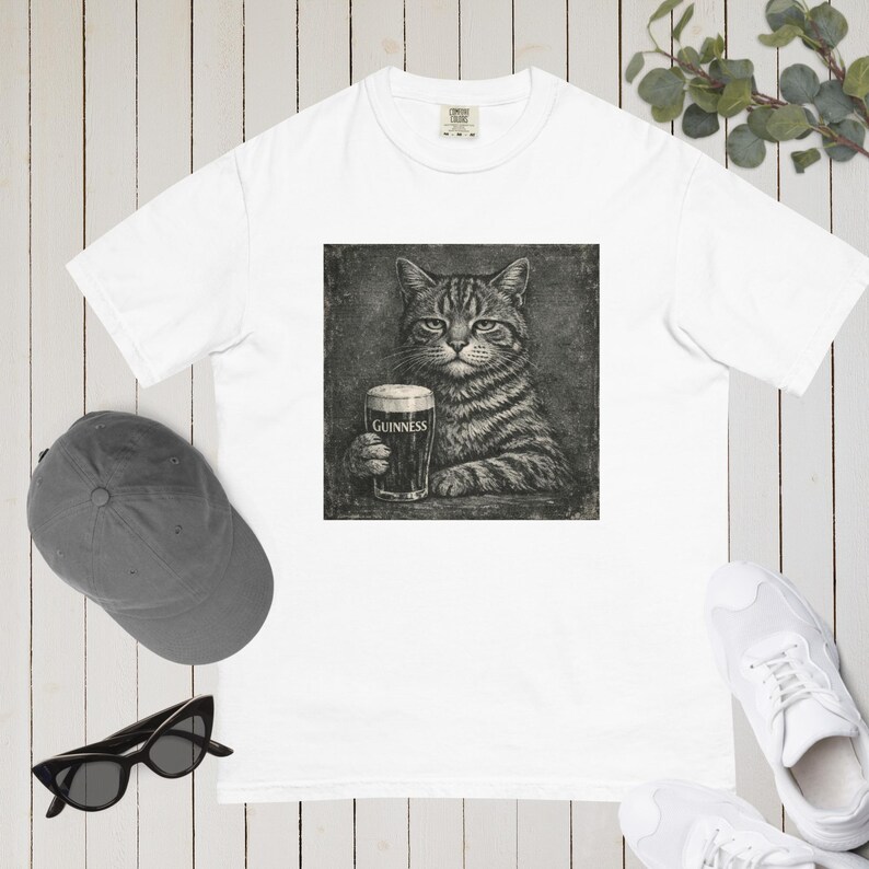 Cat Vintage Pub Shirt Comfort Colours Retro Cats Grunge Illustration Tee