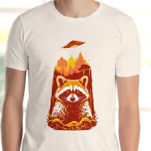 Raccoon Shirt Funny Trash Panda UFO Tshirt Raccoon Selfie T-shirt Raccoon Lover Gift UAP Spaceship Gifts