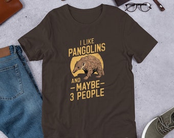 Funny Pangolin Tshirt Pangolin Lover Shirt Retro Pangolin T-Shirt Funny African Animal Gift Maybe 3 People Tee Cute Pangolins Gift