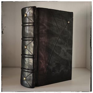 Book of BLACK MAGIC and Pacts – A. Edward Waite, London 1898 Easy Black