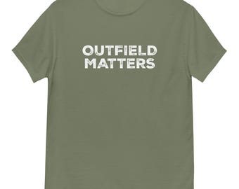 Outfield Matters - T-shirt classique unisexe par Llama Wrangler