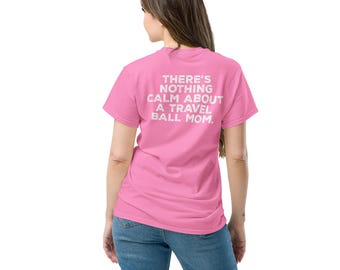 Il n'y a rien de calme dans une maman avec ballon de voyage - T-shirt classique unisexe par Llama Wrangler