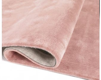 Tappeto in lana viscosa trapuntato a mano color rosa antico – Tappeto minimalista rosa tenue