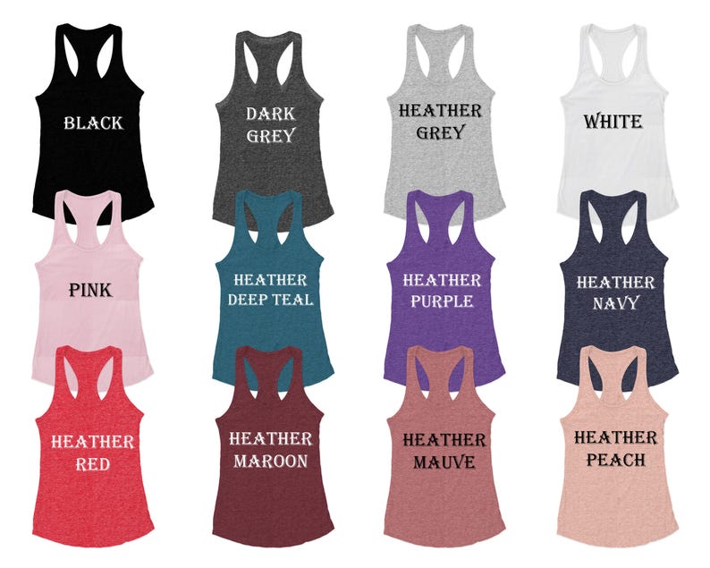 Puede incluir: Una colecci&oacute;n de camisetas sin mangas de mujer en varios colores, incluyendo negro, gris oscuro, gris jaspeado, blanco, rosa, heather deep teal, heather p&uacute;rpura, heather navy, heather rojo, heather granate, heather malva y heather melocot&oacute;n. Cada camiseta tiene el nombre del color impreso en blanco.
