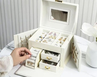 Organiseur de boîte à bijoux pour femme et fille, grand organisateur de rangement pour bijoux, cadeau parfait pour elle ! Boîte en cuir pour boucle d'oreille Bracelet Bague Collier